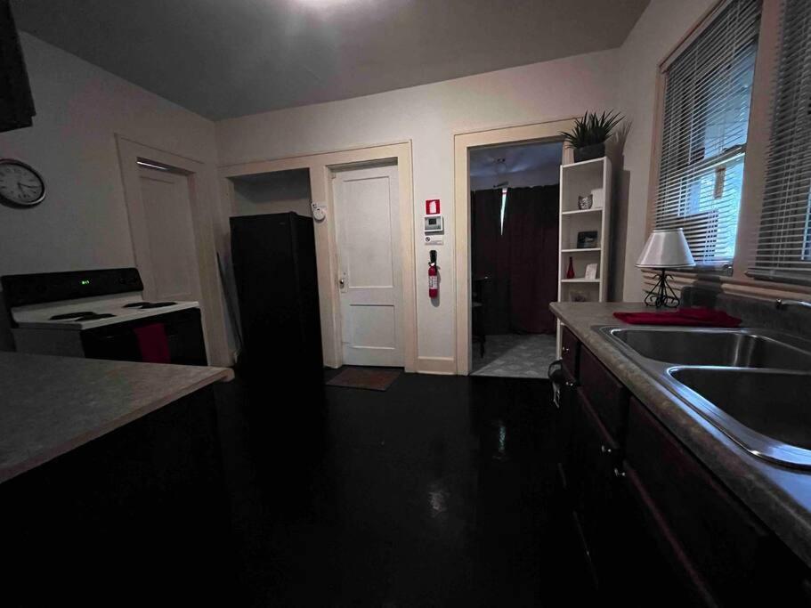 Comfortable 2-Bdrm Spacious Home With Wifi & Patio Индианаполис Экстерьер фото