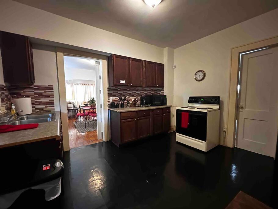 Comfortable 2-Bdrm Spacious Home With Wifi & Patio Индианаполис Экстерьер фото