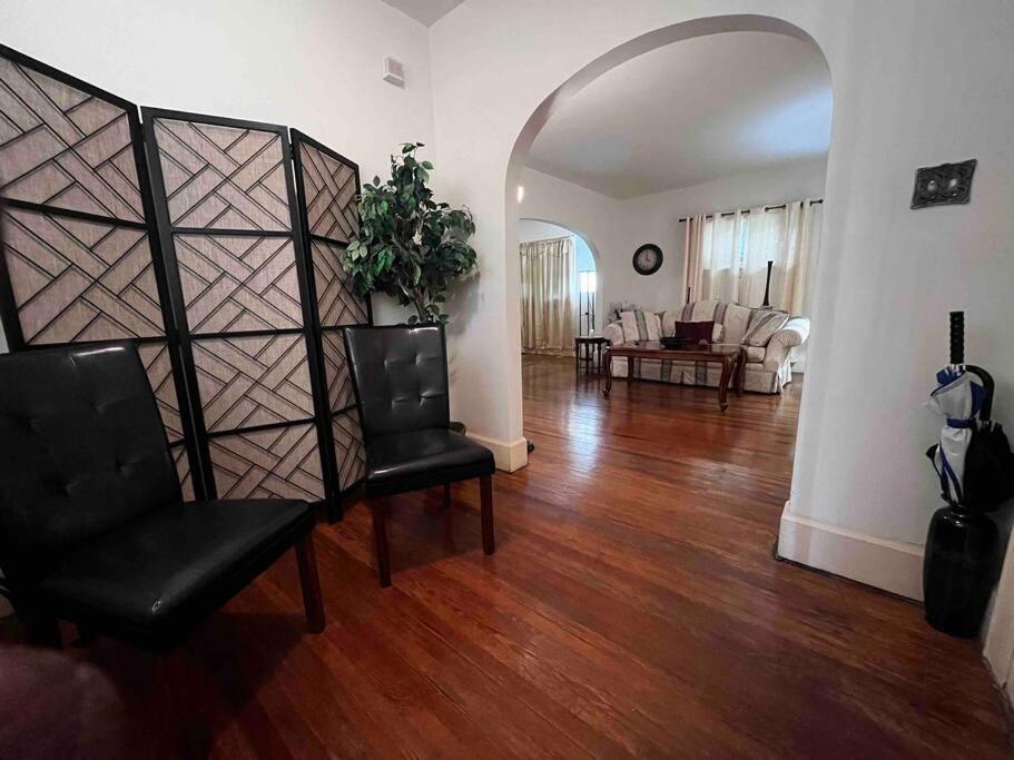 Comfortable 2-Bdrm Spacious Home With Wifi & Patio Индианаполис Экстерьер фото