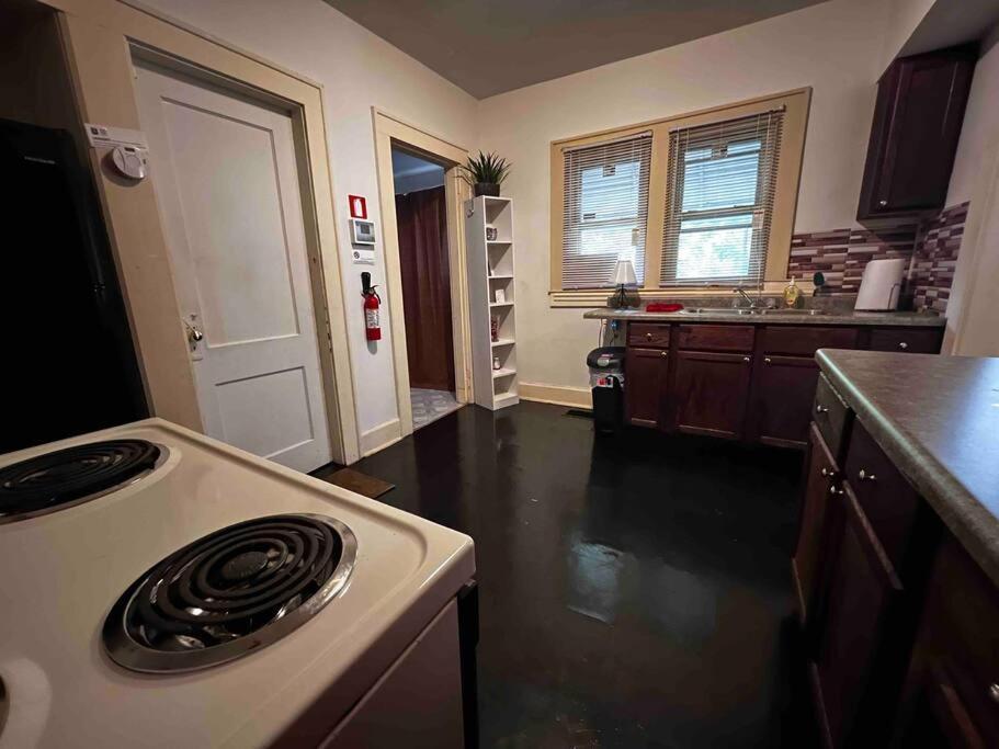 Comfortable 2-Bdrm Spacious Home With Wifi & Patio Индианаполис Экстерьер фото
