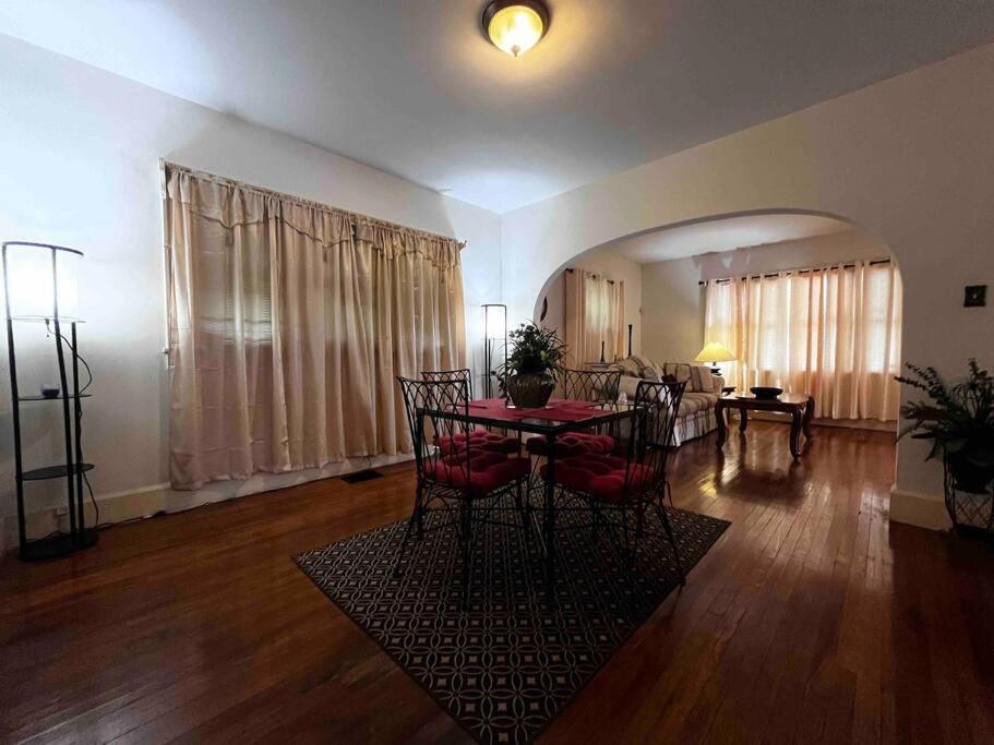 Comfortable 2-Bdrm Spacious Home With Wifi & Patio Индианаполис Экстерьер фото